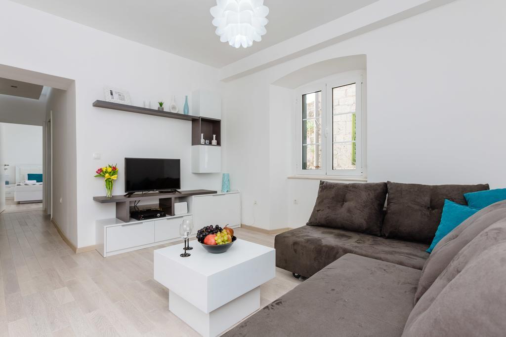 Old Town Summer Apartment โกตอร์ ภายนอก รูปภาพ